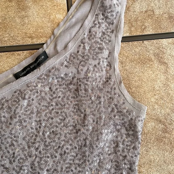 Y2K ✨Urban Behavior Asymmetrical Sequin Top - Picture 4 of 7